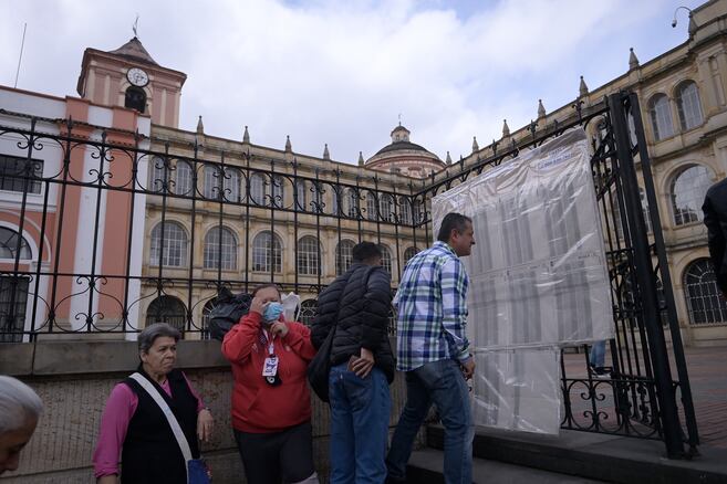 Iván Cepeda ganó la primera vuelta en Bogotá, pero la derecha obtuvo más votos