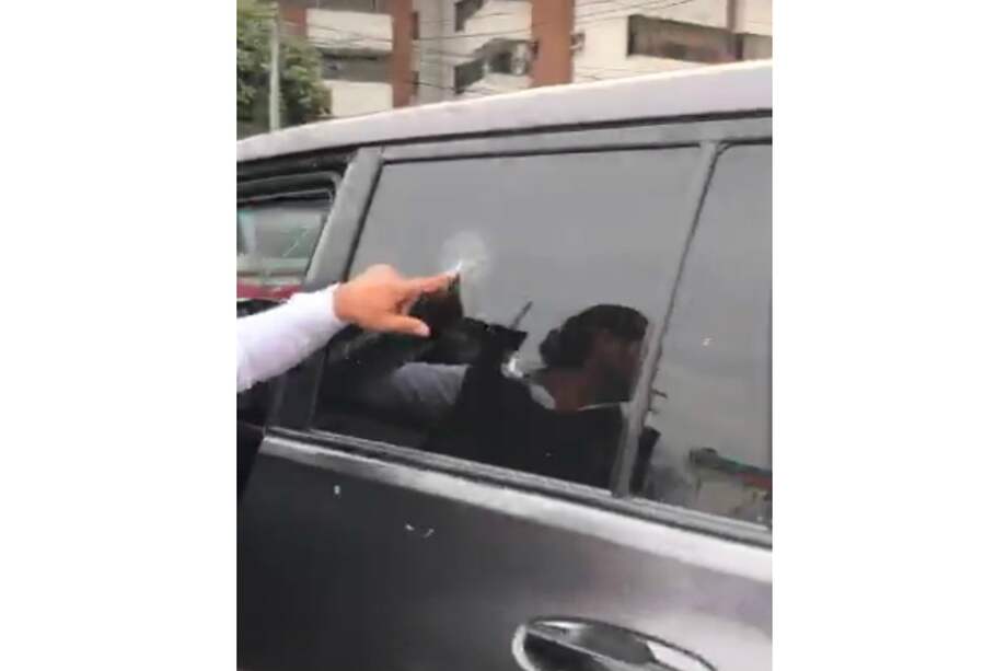 Grave agresión contra caravana de Gustavo Petro en Cúcuta