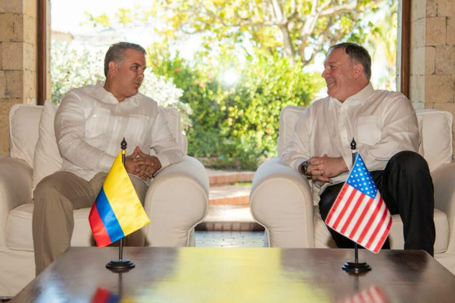 Iván Duque y Mike Pompeo durante la reunión en Cartagena este miércoles. / SIG