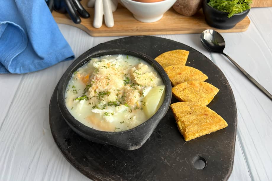 Este caldo de papa y huevo es un exponente de la gastronomía santandereana.