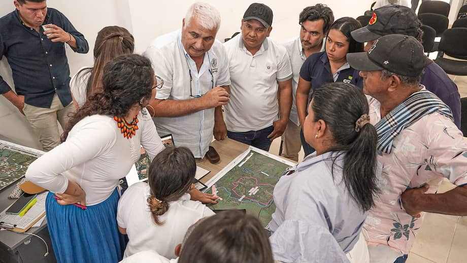 Misión Córdoba: ANT identifica puntos de inundaciones y entrega tierras a damnificados