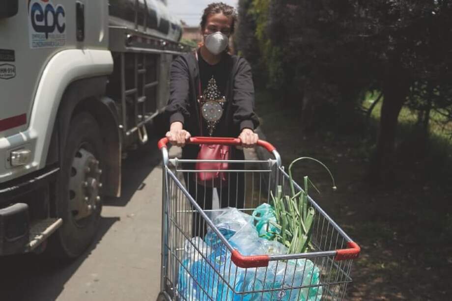 Debido a la emergencia, los alcaldes pueden contratar de forma directa. Varias compras están en la mira. / Diego Cuevas