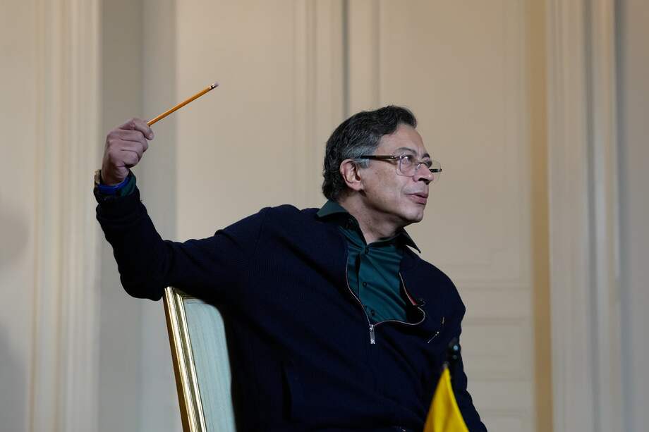 El presidente Gustavo Petro criticó a Donald Trump y al senador Bernie Moreno. También se refirió al caso Uribe.