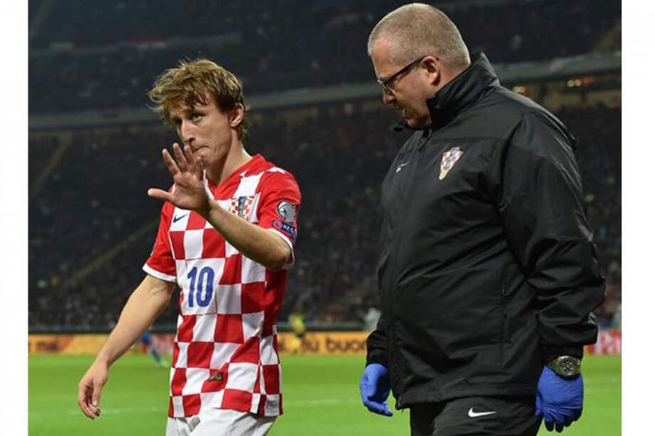 Modric, tras lesionarse con Croacia, en una foto de su Twitter.