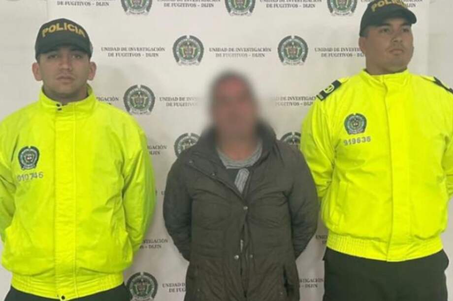 Buscado por los delitos de acceso carnal violento, sodomía y poner en peligro el bienestar de una menor.