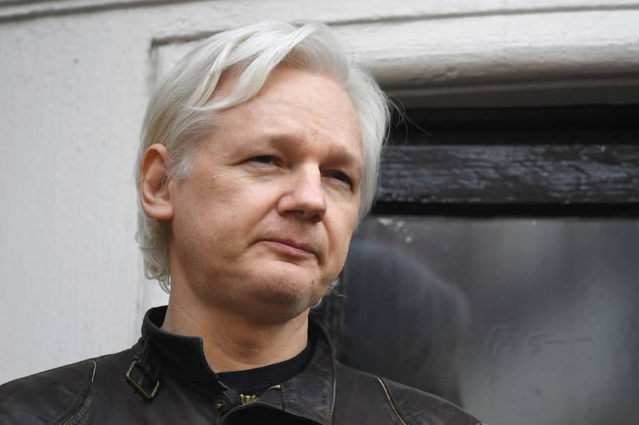 Washington quiere juzgar a Julian Assange (en la foto) por la publicación, a partir de 2010, de unos 700.000 documentos diplomáticos y militares secretos, relacionados principalmente con las guerras dirigidas por Estados Unidos en Afganistán e Irak.