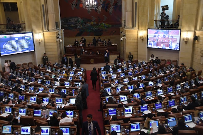 ¿Adiós curul por ausentismo? Petición del Gobierno divide opiniones de los congresistas