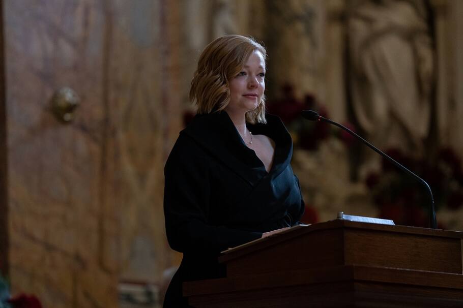 El personaje de 'Shiv' en la serie de HBO, 'Succession', es un claro ejemplo de lujo silencioso.