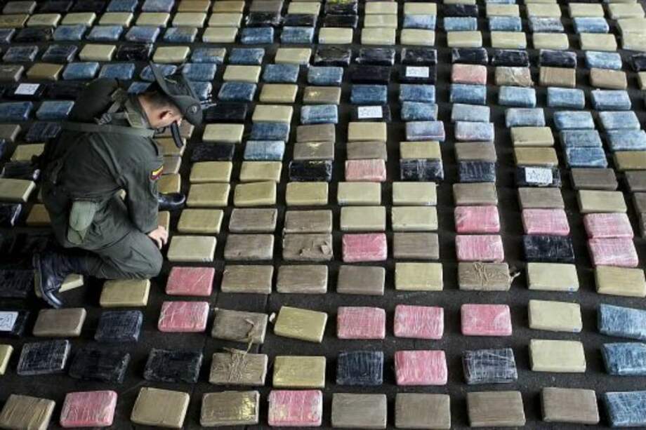 Se estima que el mercado global de drogas ilegales está avaluado en más de 300 billones de dólares anuales.