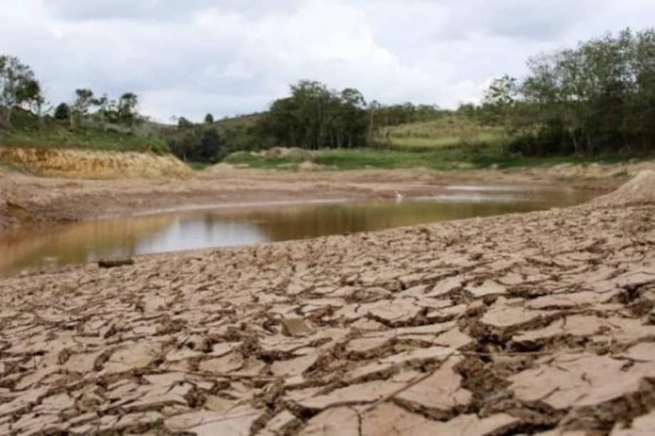 Colombia prevé sequía "muy fuerte" y falta de agua hasta marzo de 2016