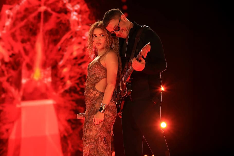 Shakira y Alejandro Sanz cantaron en el inicio del tour de la ‘Loba’ por EE. UU.