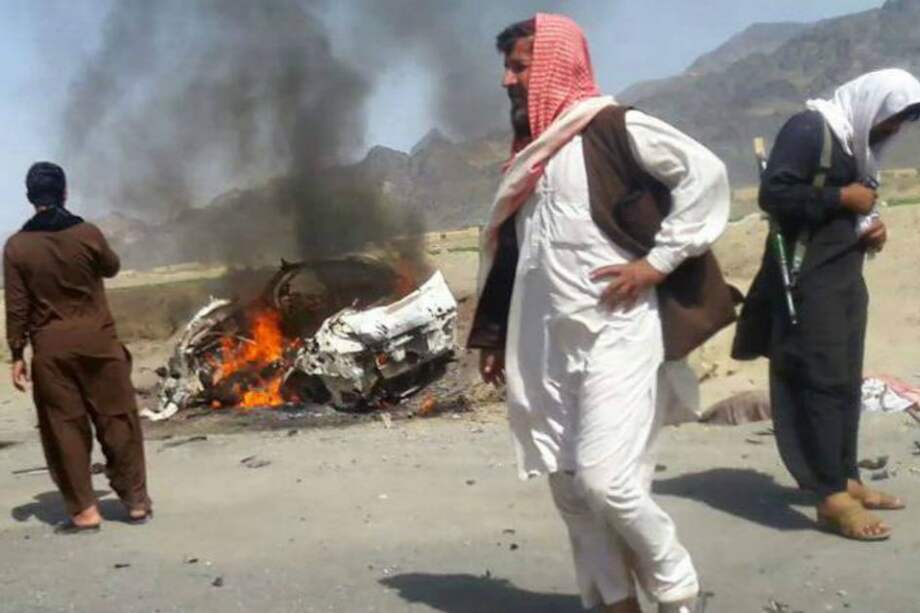 Así quedó el lugar en que fue atacado el mulá Mansur, abatido en un ataque de drone estadounidense / Archivo AFP.