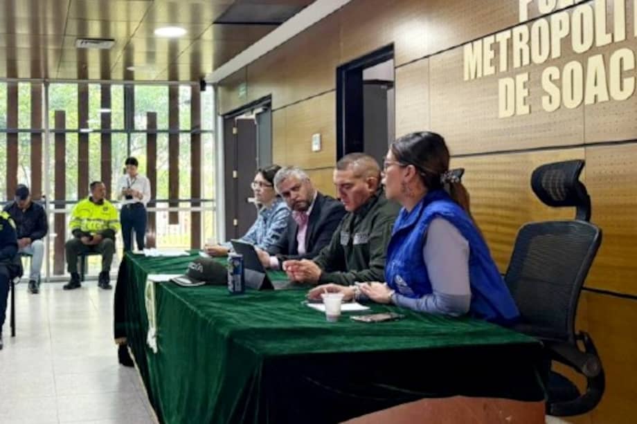 Defensoría del Pueblo solicitó acciones para detener el presunto reclutamiento en el vecino municipio.