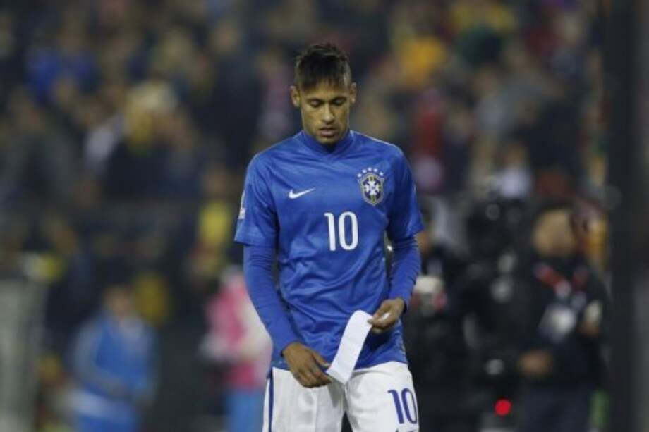 El delantero brasileño fue expulsado y suspendido por cuatro fechas. Foto: AFP