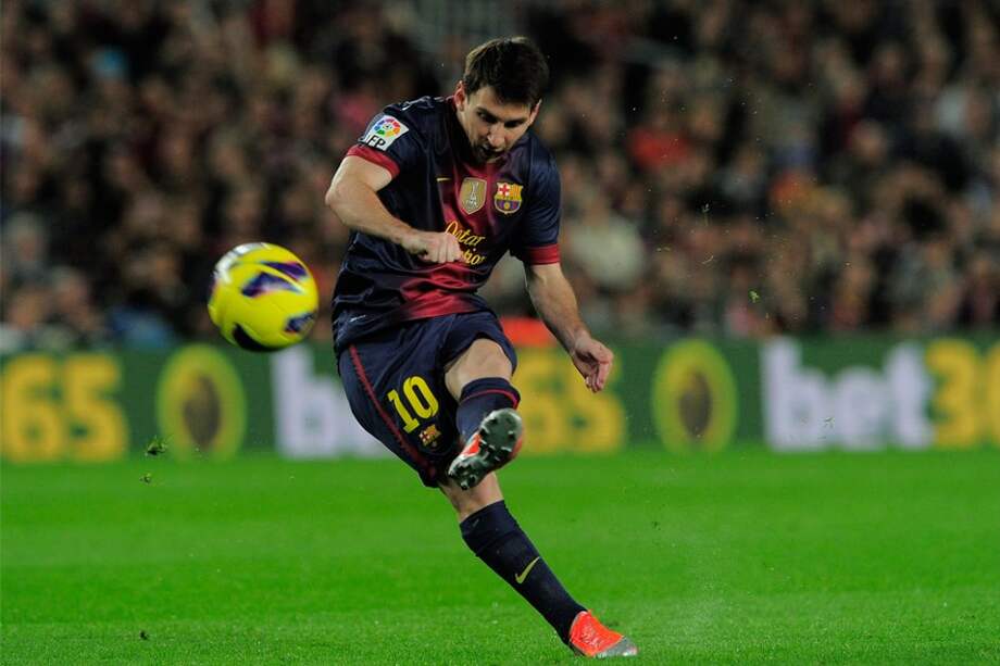 Messi, ahora especialista en ejecución de tiros libres / AFP