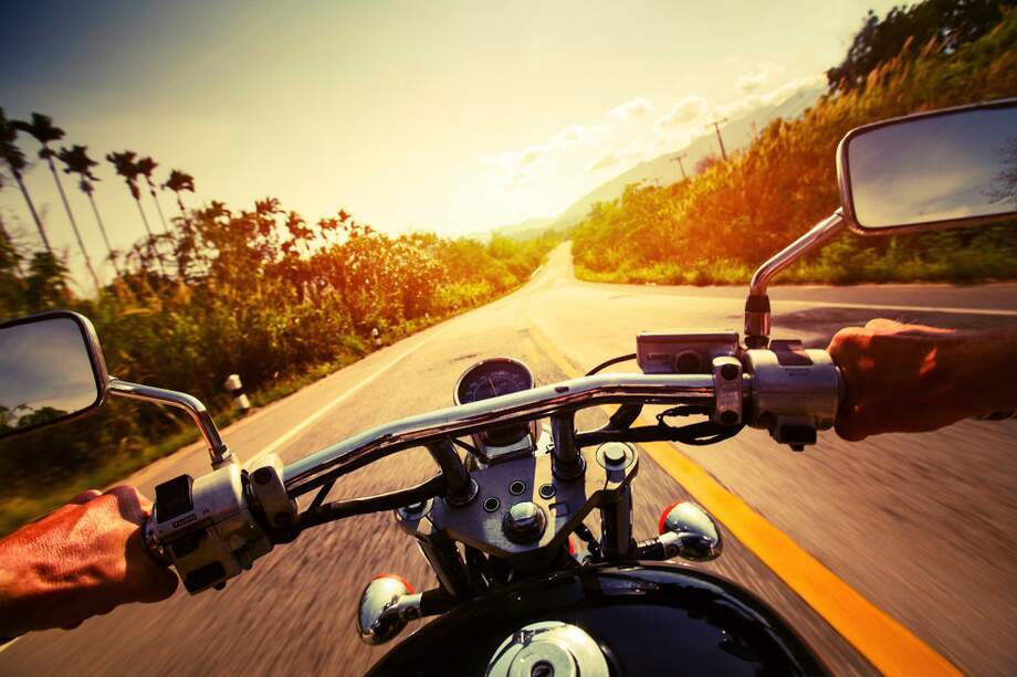 Una moto puede llegar a ahorrar hasta una hora de recorrido en trayectos por la ciudad. /iStock