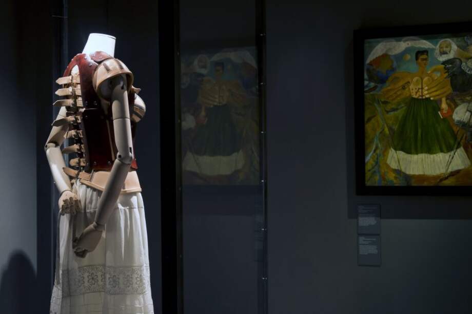 Museo Frida Kahlo presenta la exposición "Las apariencias engañan"