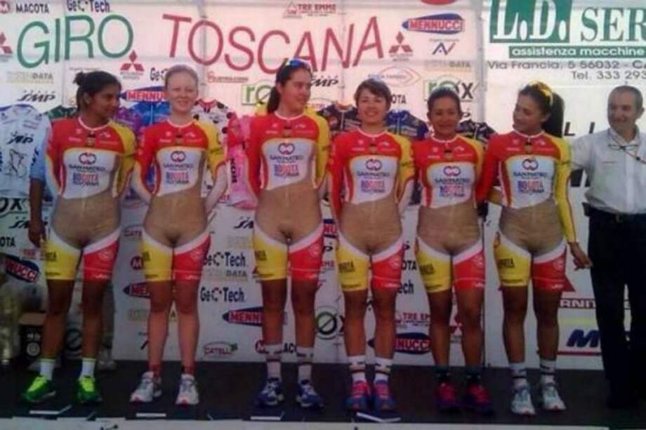 Liga de Ciclismo de Bogotá defiende el 'polémico' uniforme de su equipo femenino