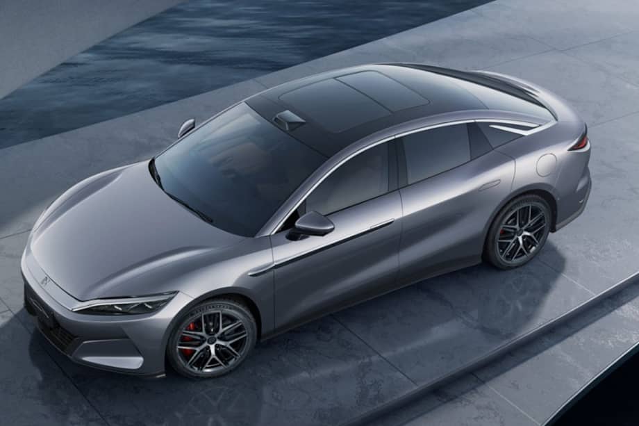 Ambos modelos son los primeros en integrar los nuevos motores eléctricos capaces de alcanzar hasta 30.000 revoluciones por minuto.