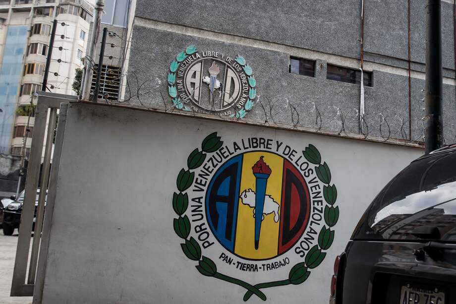 Las primarias opositoras celebradas recientemente en Venezuela dejaron, según expertos y dirigentes políticos, un mensaje claro a los diferentes partidos: la necesidad urgente de revisar sus filas y sus fórmulas de llegar a los ciudadanos, ya que solo la formación liderada por la ganadora de la contienda, María Corina Machado, logró convencer.