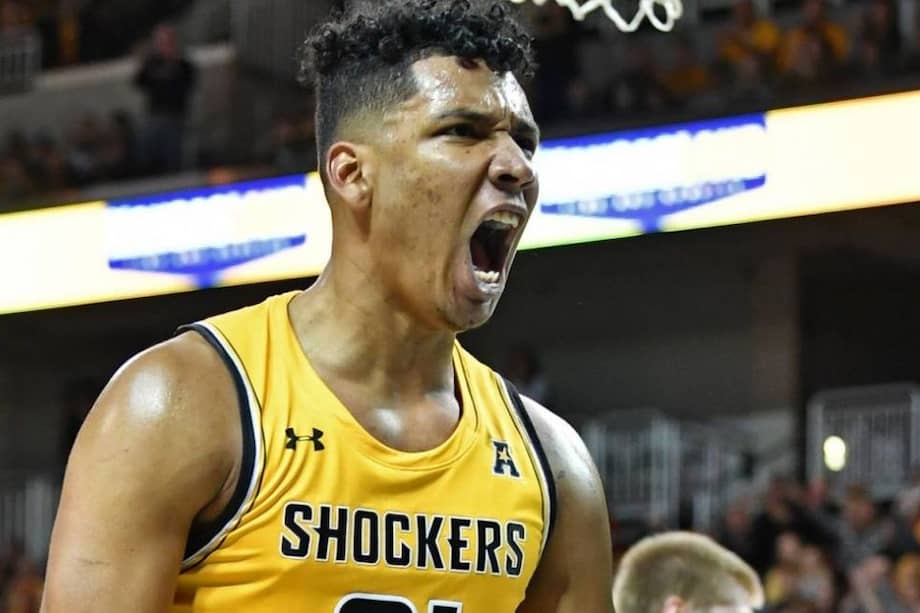 Jaime Echenique durante su participación en el baloncesto universitario en el Wichita State Shockers.