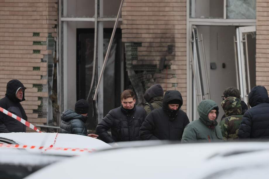 El teniente general Ígor Kirillov y su asistente murieron en una explosión en el exterior de un edificio de apartamentos en Moscú, capital rusa.