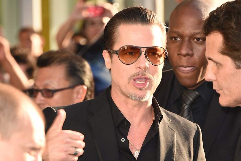 Brad Pitt fue agredido en la alfombra roja.
