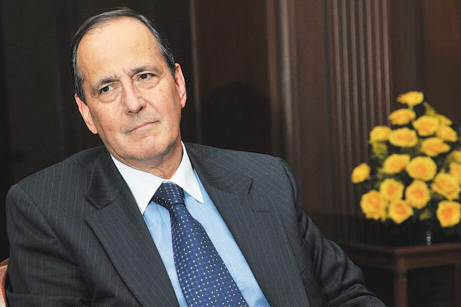 "El 10 de enero se reanudan conversaciones exploratorias con el Eln": Juan Camilo Restrepo