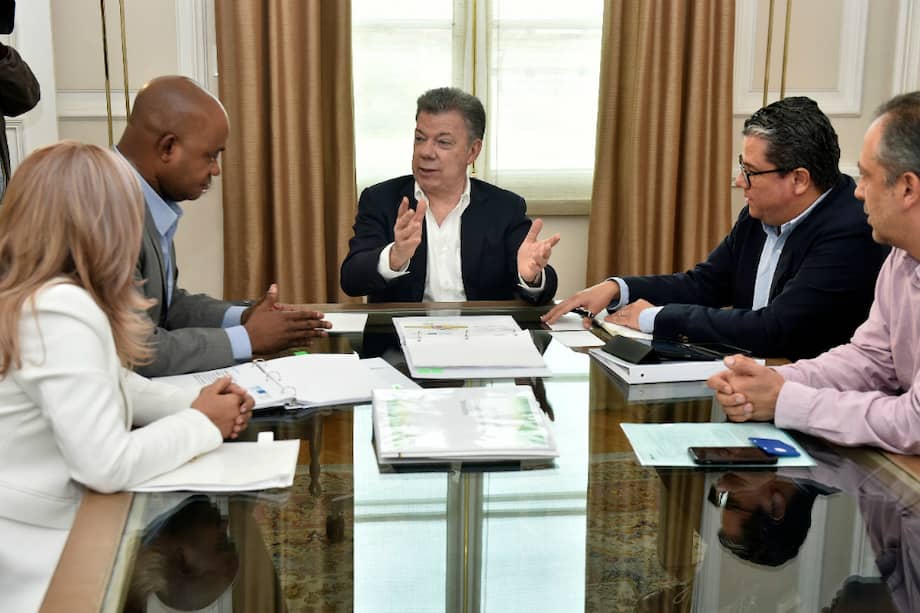 El presidente Juan Manuel Santos verificó la situación de Hidroituango con los ministros de Minas y Ambiente, el Director del Ideam y la directora de la ANLA. / SIG