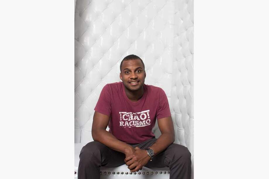 ‘Las agencias de publicidad colombianas muestran a la familia del país como si fuera escandinava. Hay una negación de nuestra identidad’: Ray Charrupí. / Cortesía