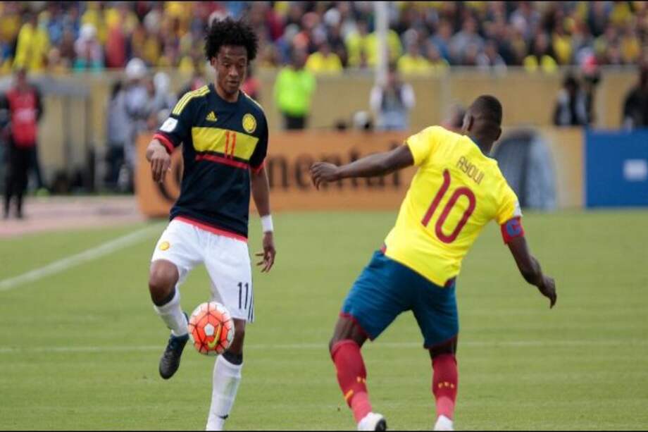 Juan Guillermo Cuadrado anotó uno de los goles en la victoria 2-0 de Colombia sobre Ecuador en las eliminatorias a Rusia 2018.