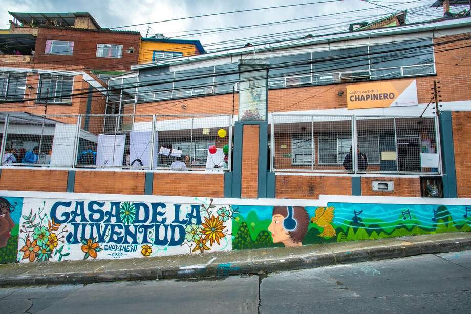 Del 100% de jóvenes entre 14 a 28 años que habitan en Bogotá, el 1.85 %, es decir, 35.321, vive en la localidad de Chapinero, según Saludata.