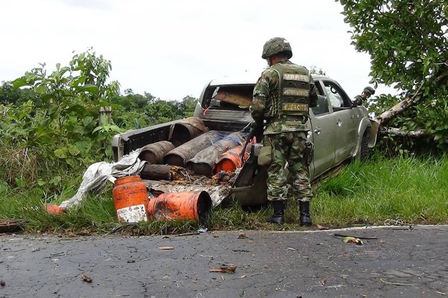 Farc, responsables de instalación de 'carro bomba' en Caquetá: Ejército