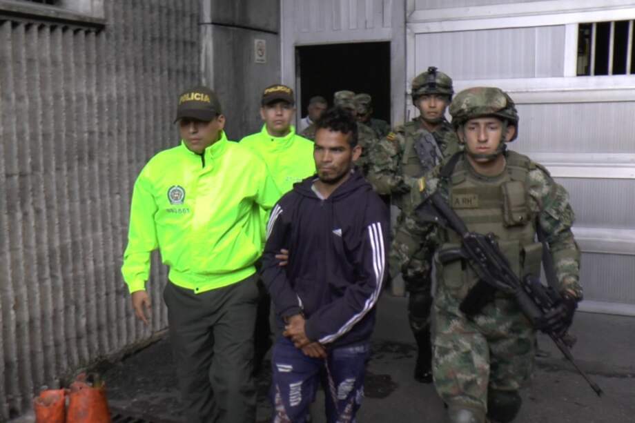 Jhon Sepúlveda, alias "Garbanzo", tendrá que pagar una pena de 36 años de prisión por el asesinato de tres geólogos en Yarumal, Antioquia. / Cortesía Ejército