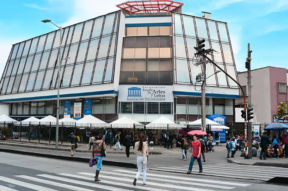 La corporación universitaria lleva sumida en una crisis desde hace una década. / Página de la Escuela de Artes y Letras