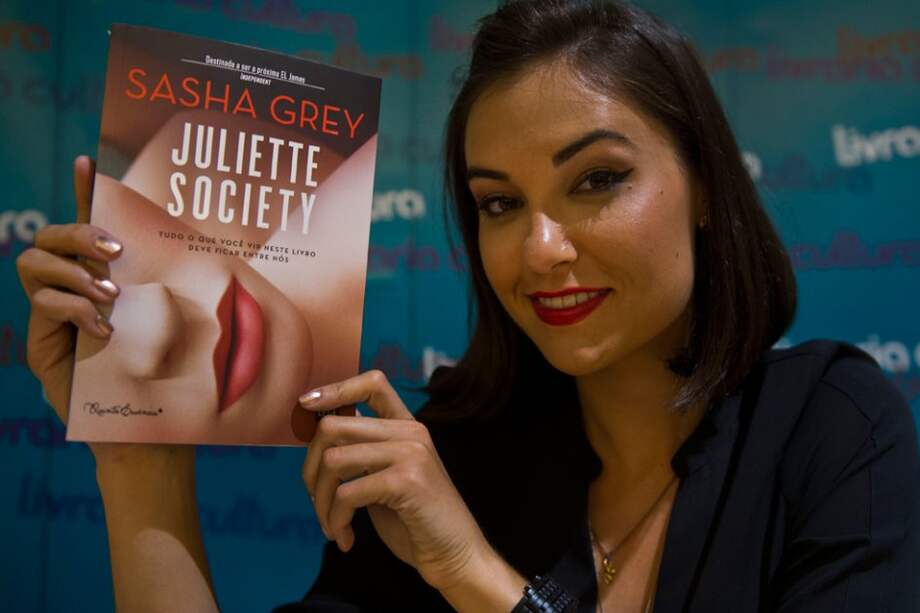 Sasha Grey lanza su novela "Sociedad Juliette".