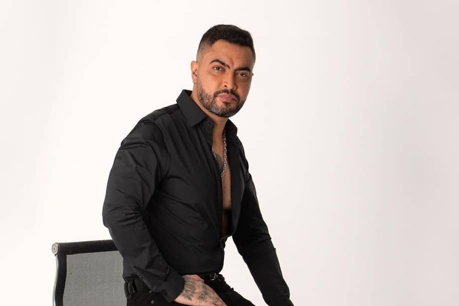 El cantante de música popular Jhon Alex Castaño contará con compañeros de escenario que interpretarán canciones vallenatas y de carranga.