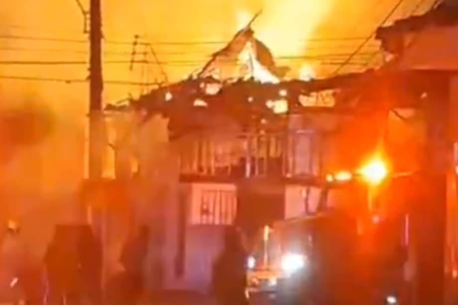 La primera planta de la edificación funciona como una tienda mientras que el segundo y tercer nivel eran el inquilinato.