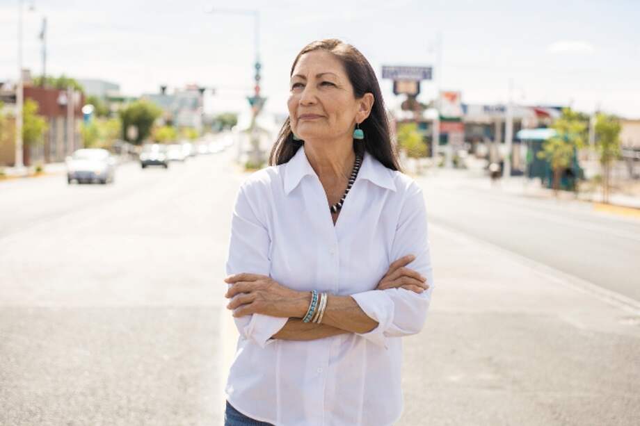 Deb Haaland estará en la Cámara de Representantes por el distrito congresional de Nuevo México. / AP