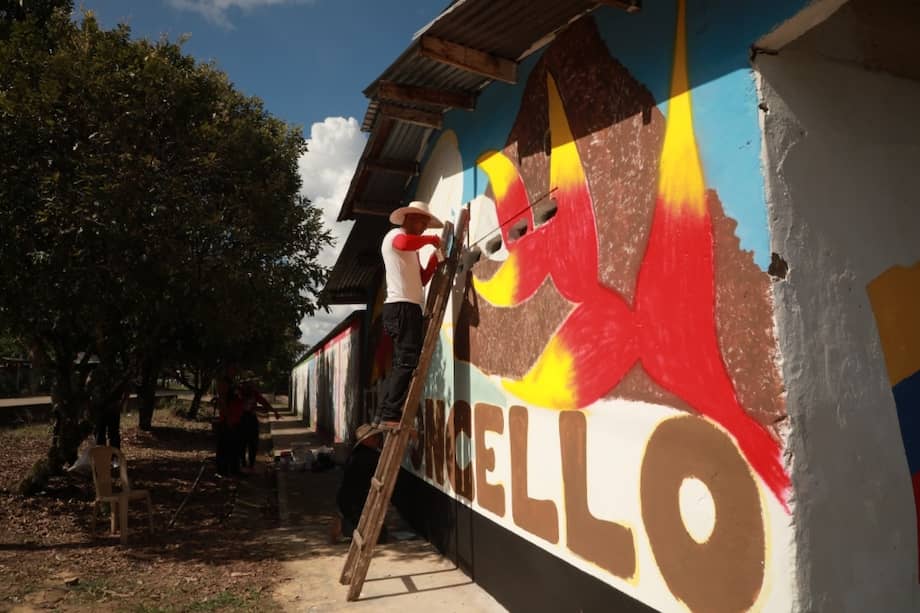 Algunos de los murales en El Doncello se hicieron durante el festival Caquetá se pinta de colores.