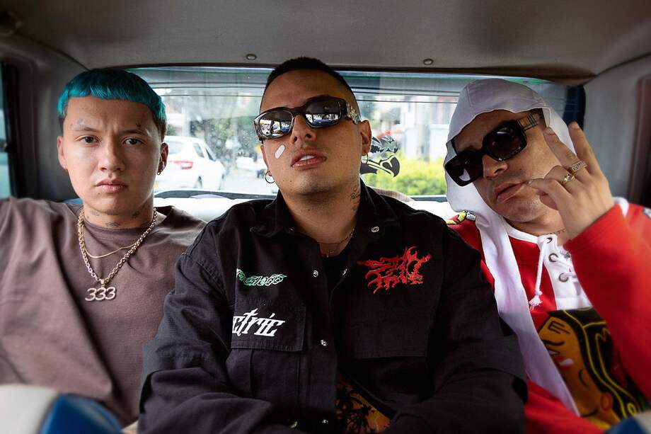 Blessd, Sog y Ryan Castro protagonizan el video de "Fumando", dirigido por Oscar Vásquez y Deivy P.