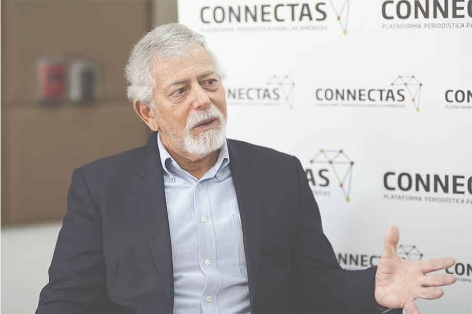 Gustavo Gorriti dice: “Eventualmente pagaré el precio mayor que paga un periodista: la vida”. Aquí durante la Cátedra Connectas 2026, que se realiza para 22 editores latinoamericanos en Bogotá.