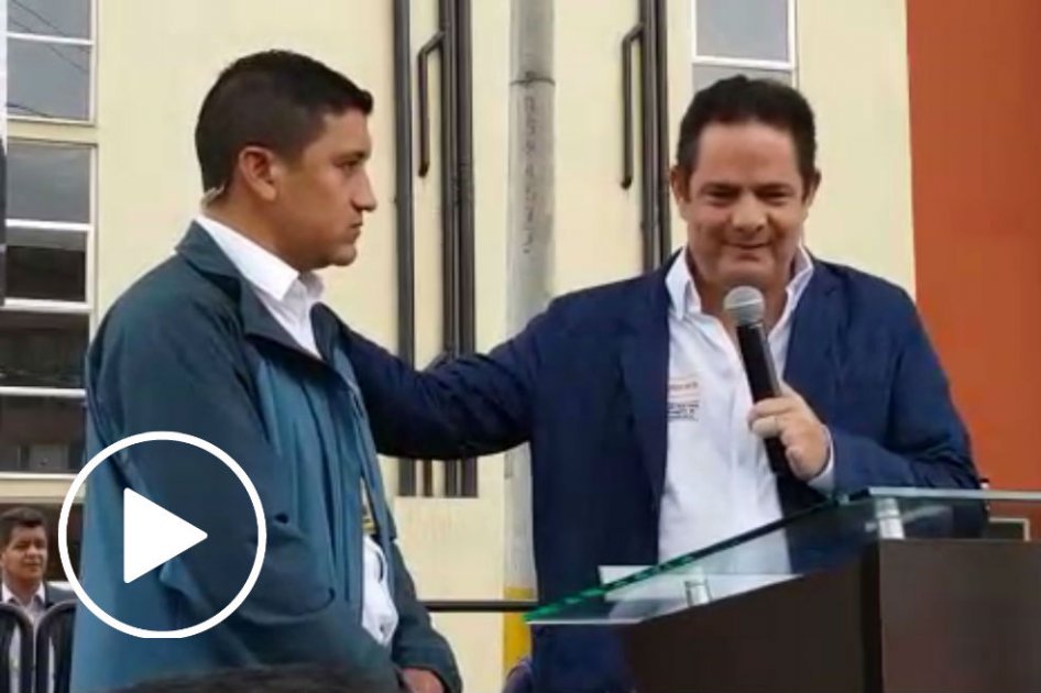 Vargas Lleras se excusa públicamente con su escolta por coscorrón