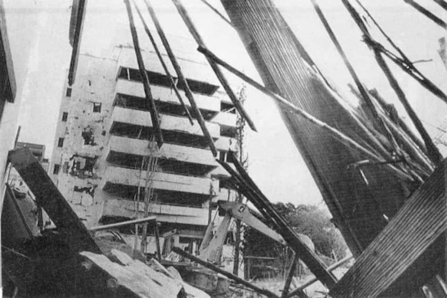 Es de celebrar que la Alcaldía de Medellín haya obtenido por fin la propiedad sobre el edificio Mónaco y que su decisión sea demolerlo. / Foto: Archivo El Espectador