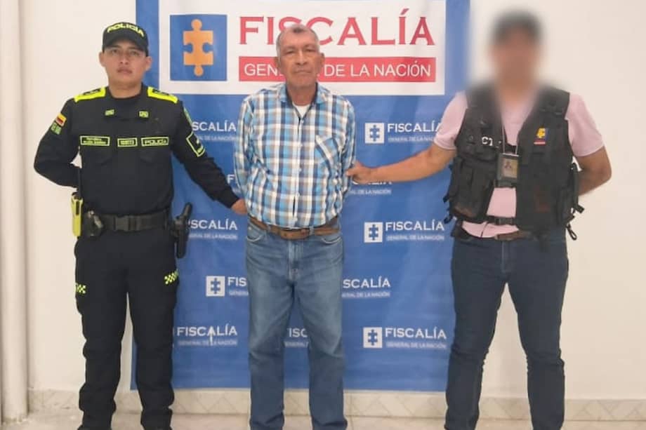 Carlos Alberto López Simonds fue imputado por un juez de control de garantías por el delito de actos sexuales con menor de 14 años agravado. El hombre no aceptó los cargos y deberá cumplir la medida de aseguramiento en un centro carcelario.