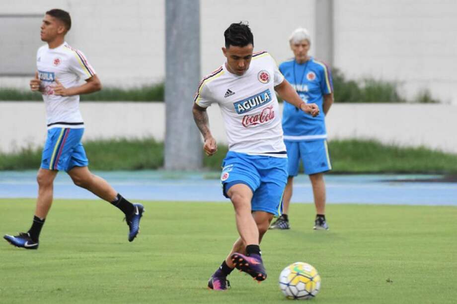 Santiago Montoya en uno de los entrenamientos de la selección colombiana de fútbol. / FCF