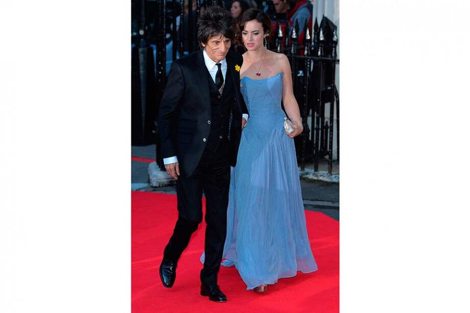 Ronnie Wood y Sally Humphreys en 2013. / AFP