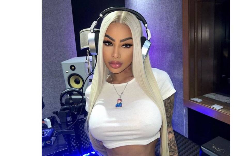 La expareja de Anuel AA, Yailin 'la más viral', habría cantado a 'todo pulmón' una famosa canción de la ex del puertorriqueño, Karol G.