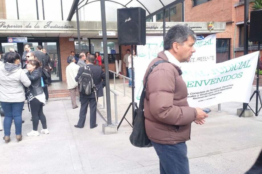 En juzgados de Paloquemao no dejan entrar a periodistas, ni abogados