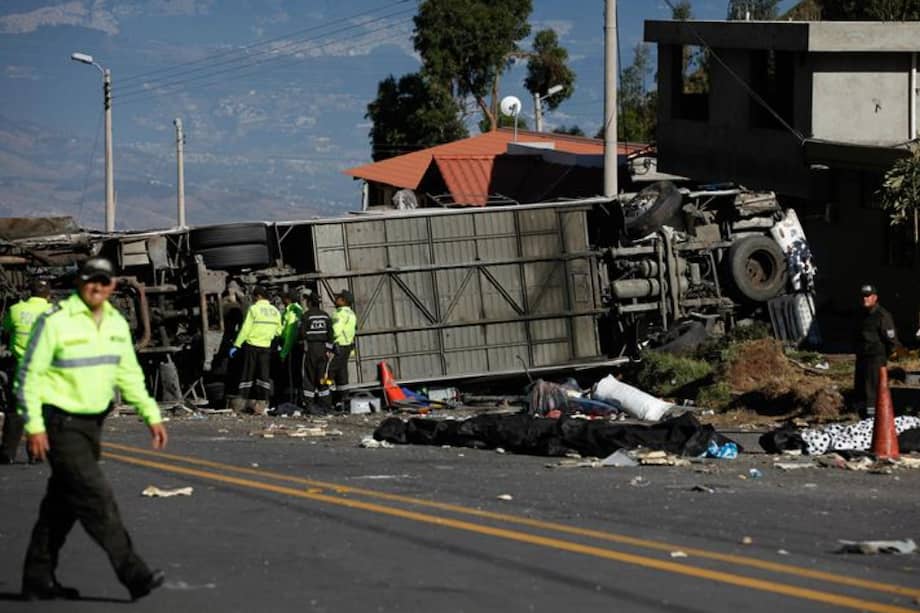 La fiscal de ecuatoriana, Ruth Palacios, señaló que ya se está investigando si alguno de los pasajeros del bus tenía o tiene relación con el cargamento de droga. / EFE